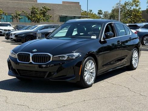 Certified 2024 BMW 330i Sedan w/ Convenience Package RWD image 2