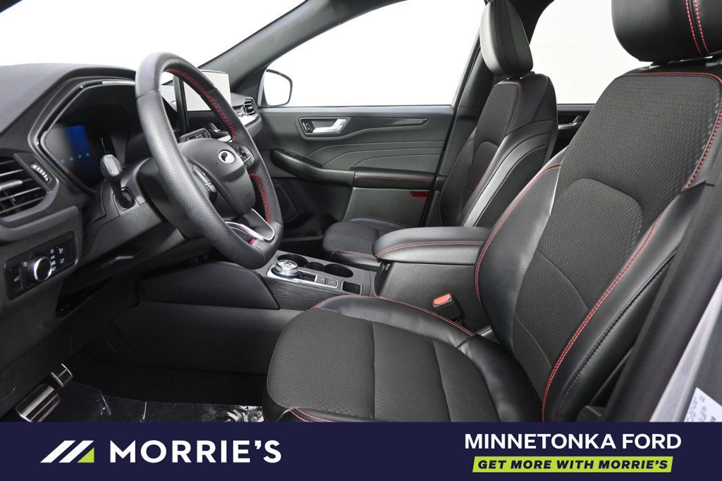 Used 2024 Ford Escape ST-Line w/ Tech Pack #1 AWD/4WD image 13