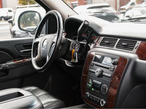 Used 2014 Chevrolet Tahoe LT w/ All-Star Edition AWD/4WD image 27