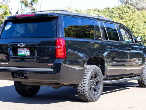 Used 2020 Chevrolet Suburban LT w/ Z71 Midnight Edition image 12