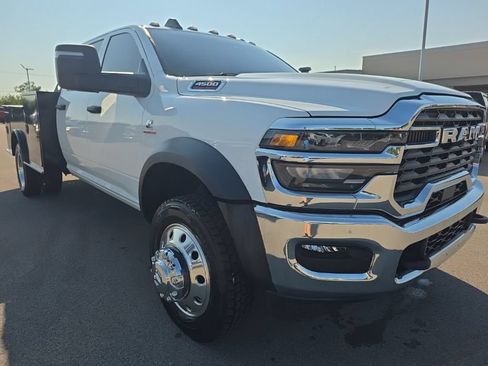 Used 2026 RAM 4500 Tradesman w/ Chrome Appearance Group AWD/4WD image 3
