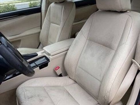 Used 2014 Lexus ES 350 Base 4dr Sedan w/ Luxury Package image 13