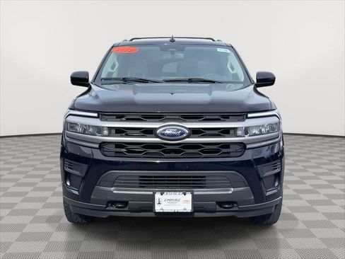 Used 2022 Ford Expedition Max XLT image 2