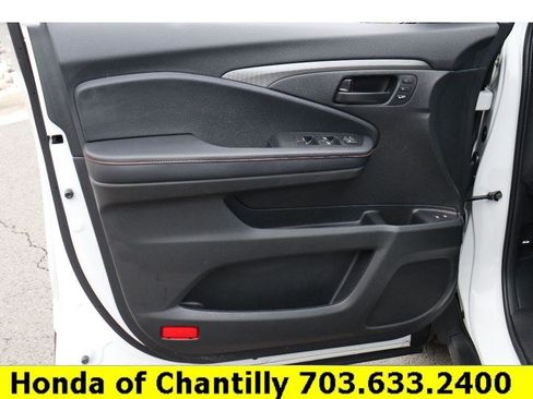 Certified 2022 Honda Passport TrailSport image 23