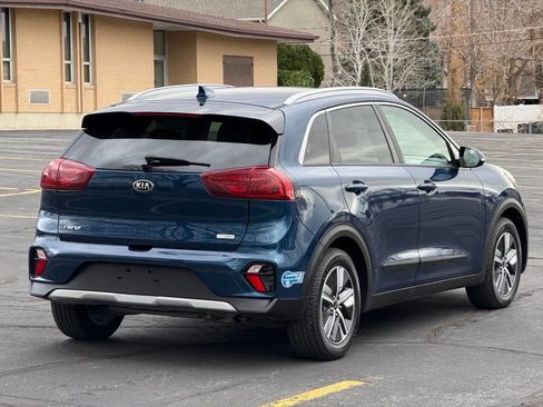 Used 2020 Kia Niro EX image 5