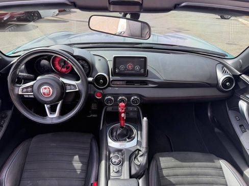Used 2017 FIAT 124 Spider Abarth RWD image 20
