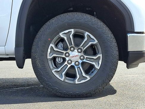 New 2026 GMC Sierra 1500 SLE image 7