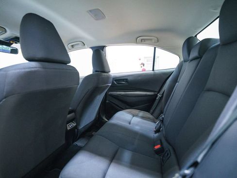 Used 2025 Toyota Corolla LE FWD image 29
