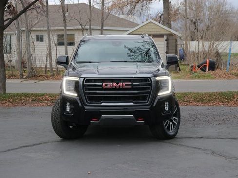 Used 2023 GMC Yukon XL AT4 w/ AT4 Premium Package image 2
