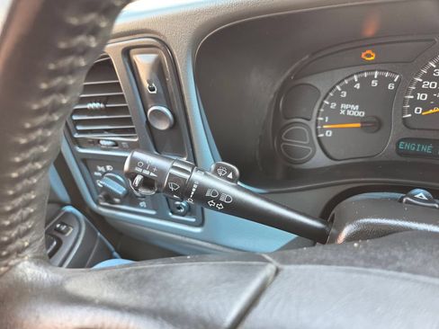 Used 2005 Chevrolet Silverado 1500 LS w/ Safe And Sound Package RWD image 21