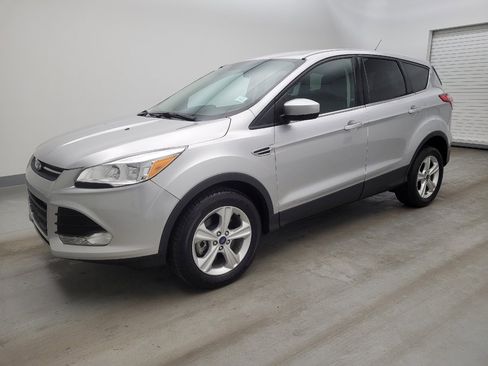 Used 2015 Ford Escape SE image 2