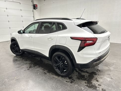 Used 2025 Chevrolet Trax ACTIV w/ Driver Confidence Package image 7