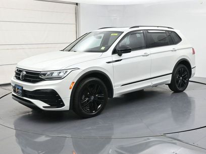 Certified 2022 Volkswagen Tiguan SE R-Line