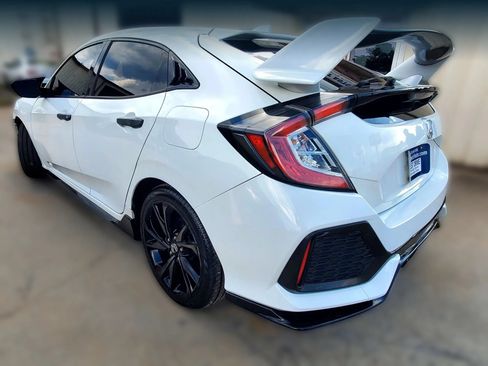 Used 2017 Honda Civic Sport image 8