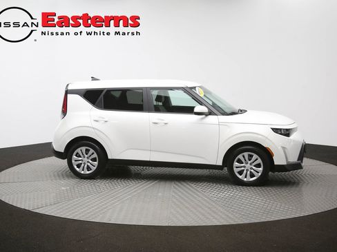 Used 2023 Kia Soul LX FWD image 44