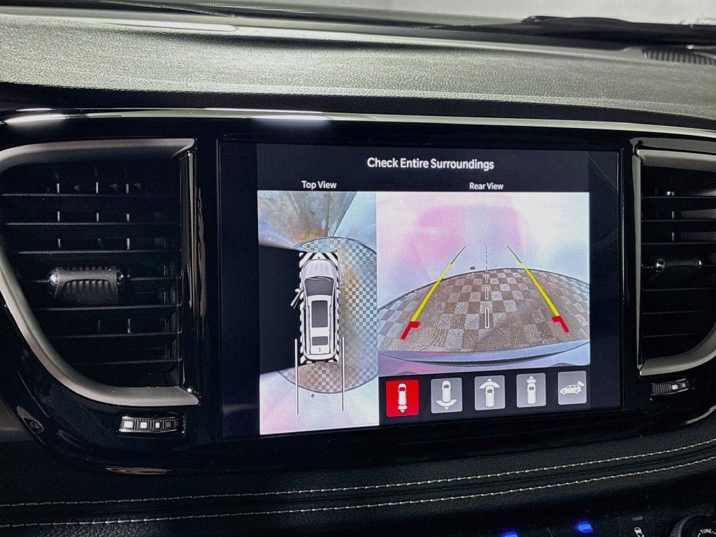 New 2026 Chrysler Pacifica Select AWD/4WD image 16