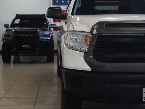 Used 2016 Toyota Tundra SR AWD/4WD image 8