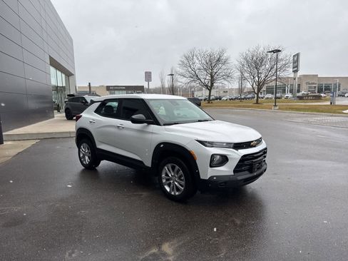 Used 2023 Chevrolet TrailBlazer LS image 7