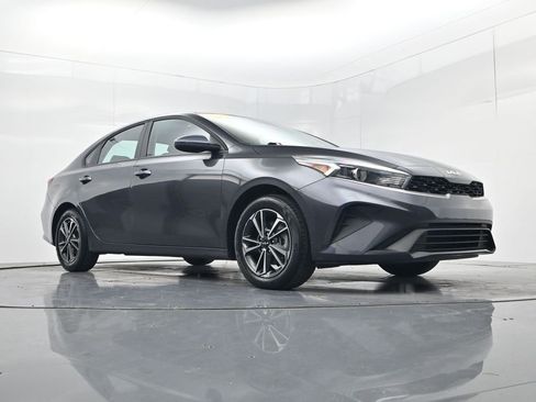Used 2024 Kia Forte LXS FWD image 42