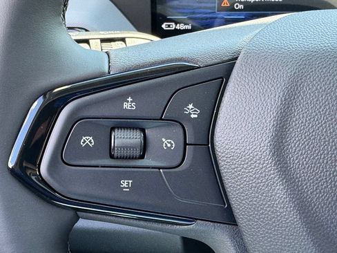 New 2027 Chevrolet Bolt LT w/ Comfort Package FWD image 19