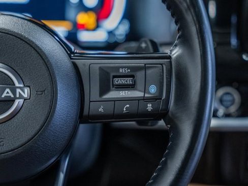 Used 2024 Nissan Pathfinder Platinum w/ Black Appearance Package image 29