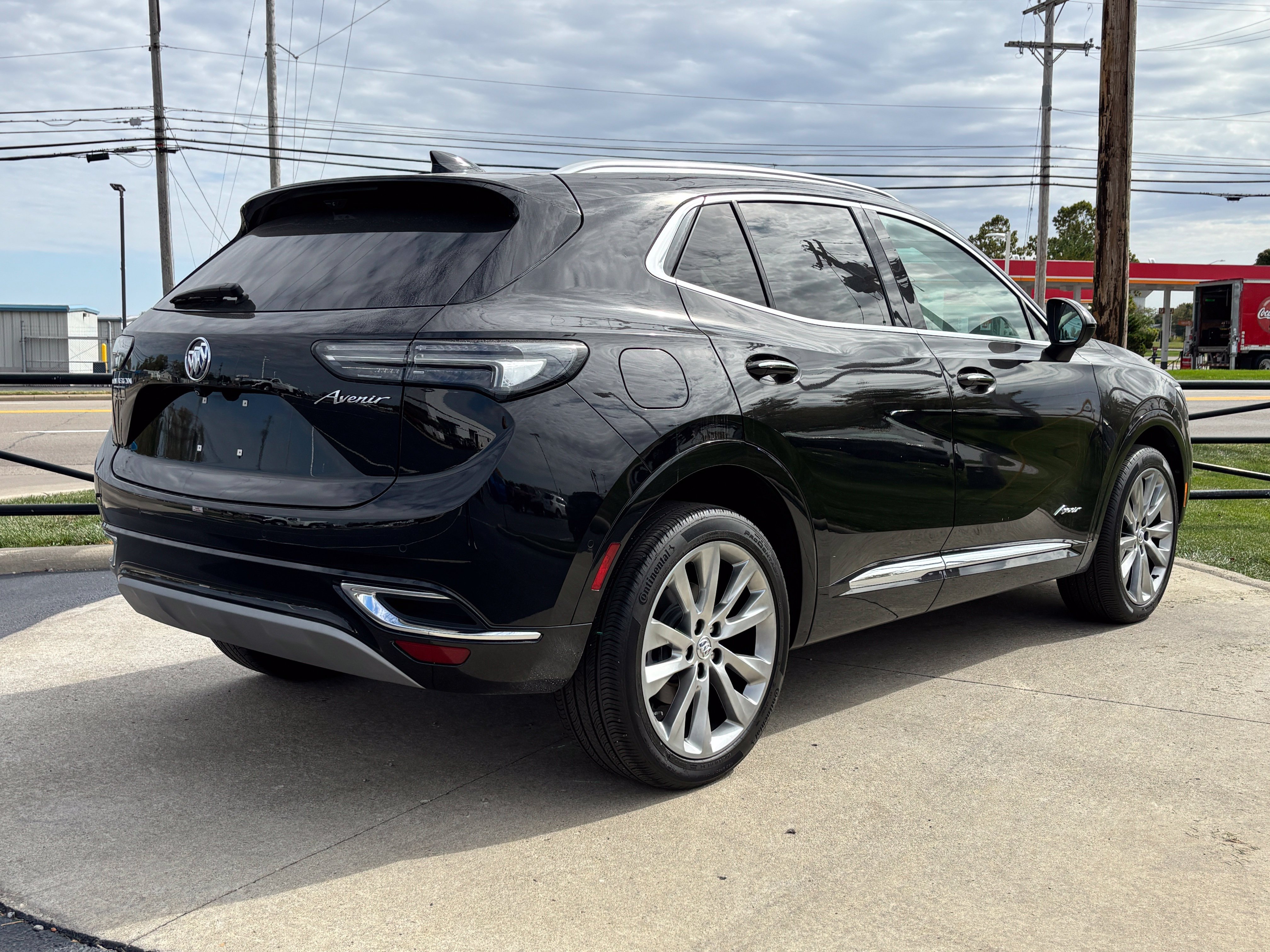 Used 2023 Buick Envision Avenir FWD image 7