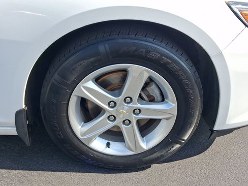 Used 2022 Chevrolet Malibu LS FWD image 8
