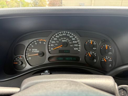 Used 2004 GMC Sierra 2500 SLE w/ Skid Plate Package AWD/4WD image 15