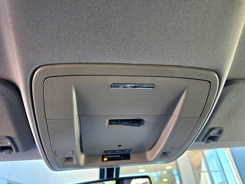 Used 2015 GMC Sierra 1500 SLT w/ SLT Crew Cab Value Package RWD image 17