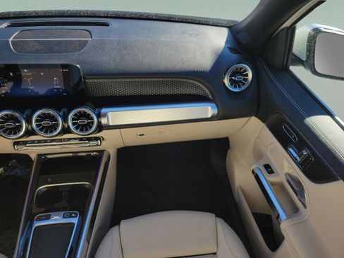 Certified 2025 Mercedes-Benz GLB 250 image 13