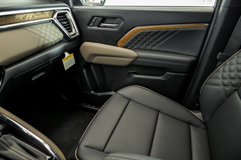 New 2026 GMC Canyon Denali AWD/4WD image 33