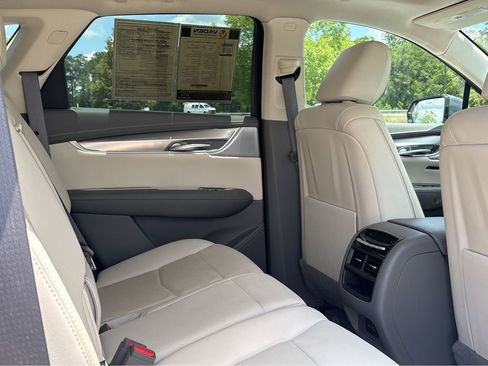 Used 2021 Cadillac XT5 Premium Luxury FWD image 21