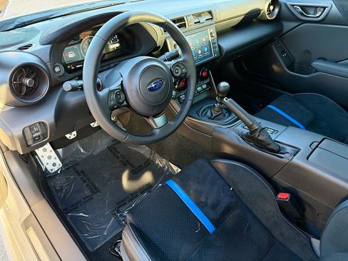 Used 2025 Subaru BRZ tS image 25