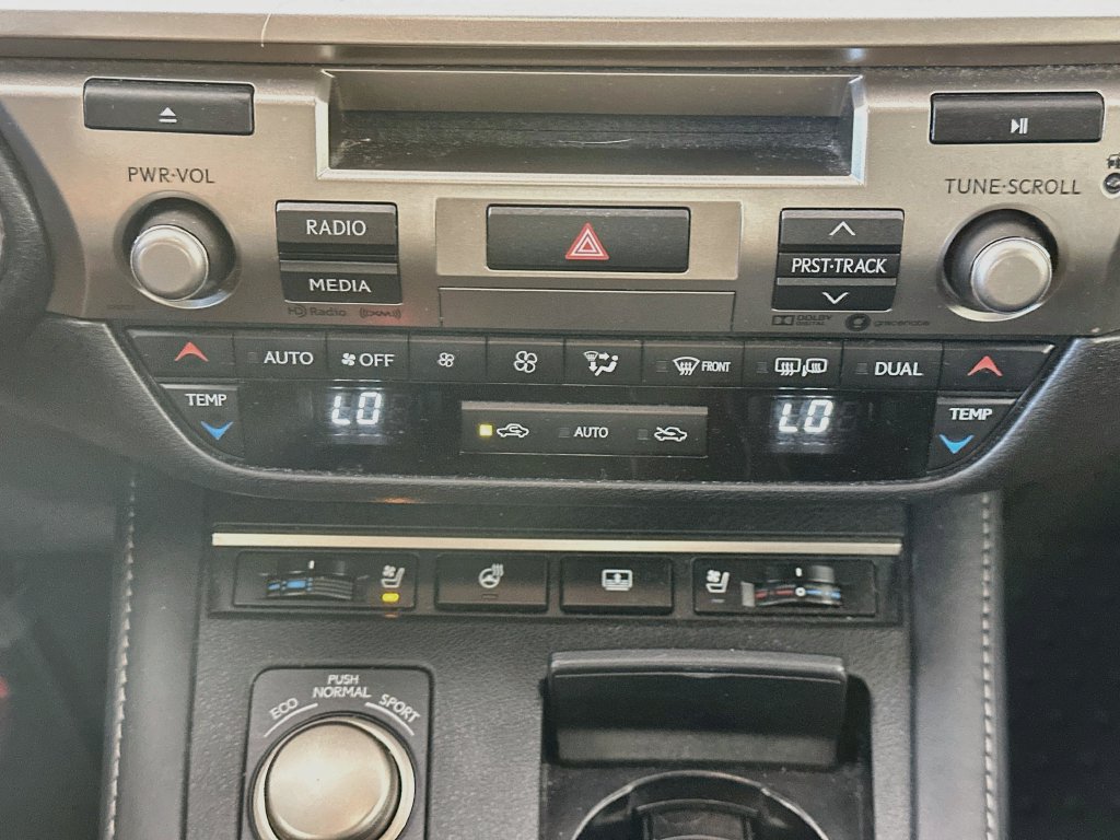 Used 2018 Lexus ES 350 w/ Luxury Package w/Wood Trim FWD image 18