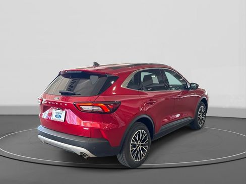 Certified 2025 Ford Escape SE image 5