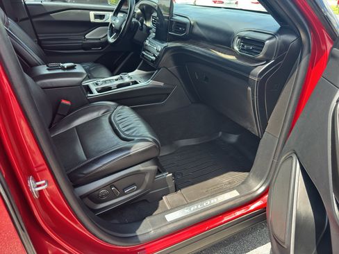Used 2020 Ford Explorer Platinum w/ Premium Technology Package AWD/4WD image 25