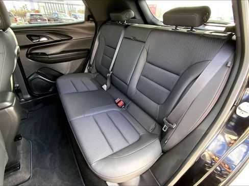 Used 2023 Chevrolet TrailBlazer RS image 42