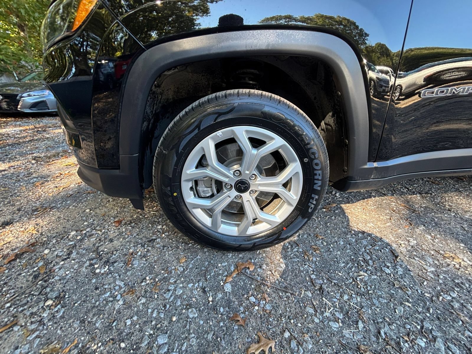 Used 2025 Jeep Compass Latitude AWD/4WD image 31