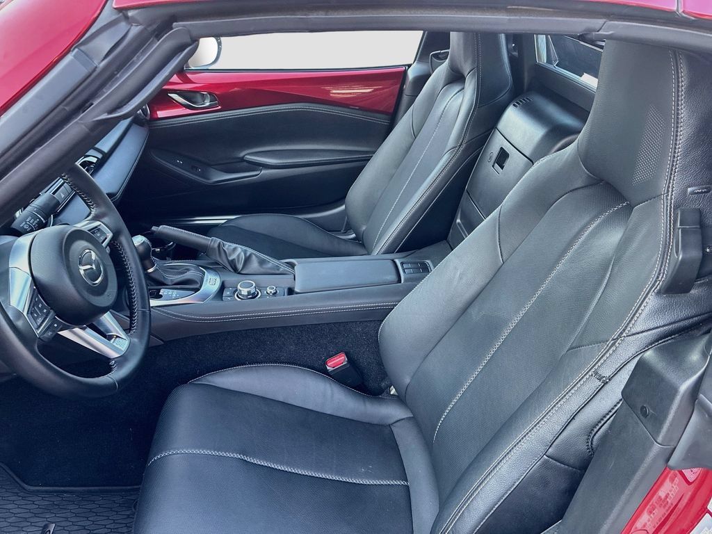 Used 2025 MAZDA MX-5 Miata RF Grand Touring w/ Weather Package RWD image 22