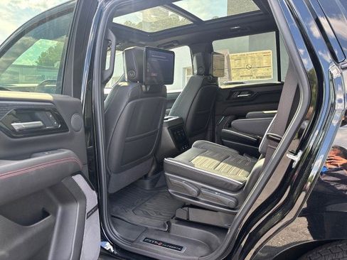 New 2026 GMC Yukon AT4 Ultimate w/ LPO, Floor Liner Package AWD/4WD image 33