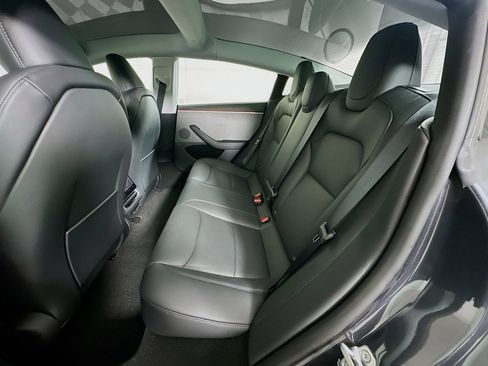 Used 2025 Tesla Model 3 Long Range RWD image 29