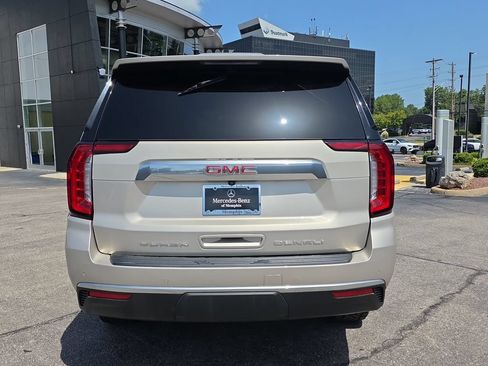 Used 2023 GMC Yukon Denali RWD image 4