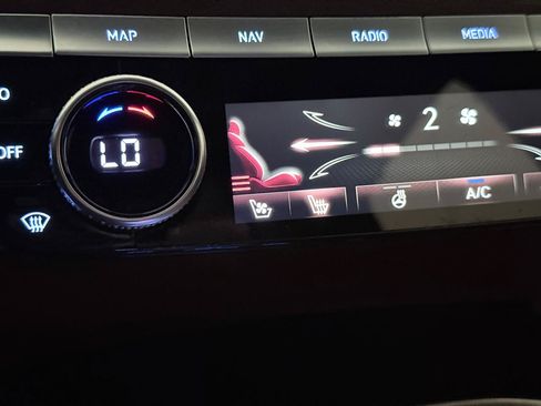 Used 2021 Genesis G80 3.5T AWD/4WD image 37