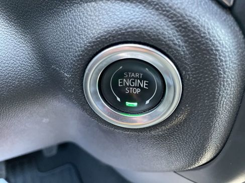 Used 2021 Chevrolet Silverado 1500 LT image 18