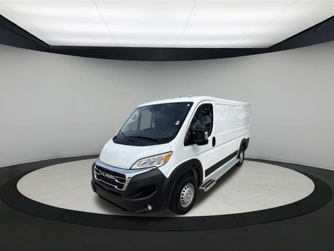 Used 2025 RAM ProMaster 2500 w/ U-Haul Equipment Group FWD image 3