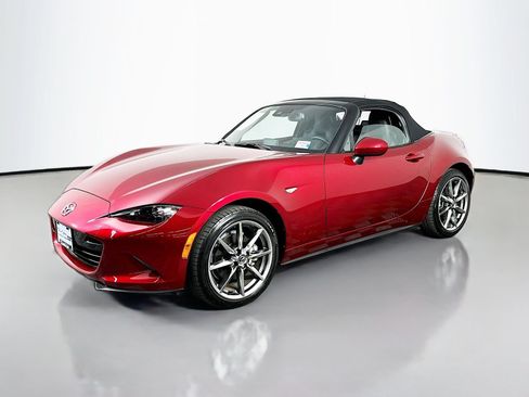 Certified 2023 MAZDA MX-5 Miata Grand Touring RWD image 3