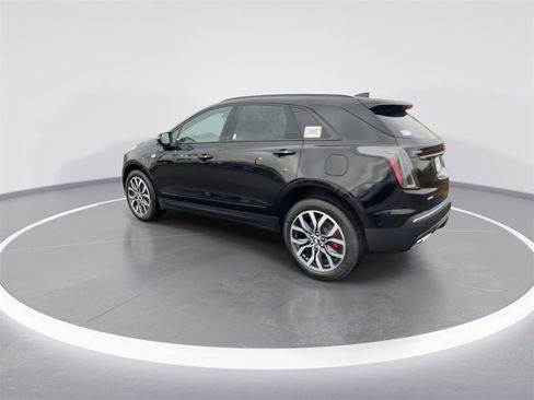 New 2026 Cadillac XT5 Sportv w/ LPO, Onyx Lite Package image 6