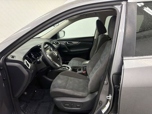 Used 2016 Nissan Rogue SV FWD image 9