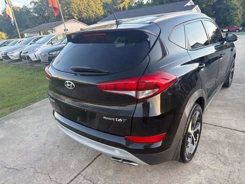 Used 2017 Hyundai Tucson Sport FWD image 11