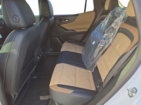 New 2026 Chevrolet Equinox ACTIV image 13